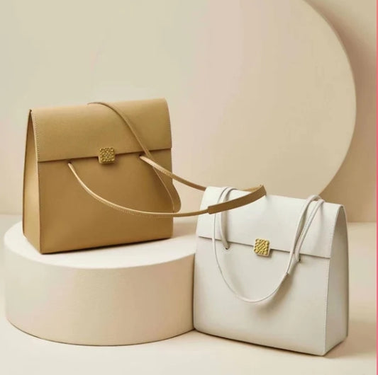 Women's handbag with leather